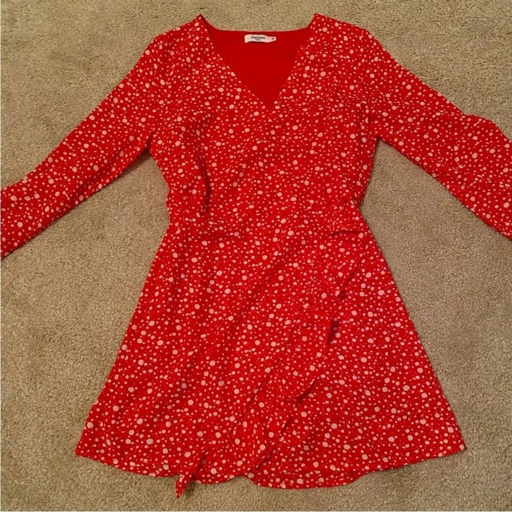 Red and white floral wrap romper, Daphnea‎ paris, ruffles and button, size M